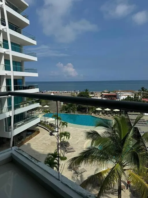 Beachfront Luxury Condo In Cartagena